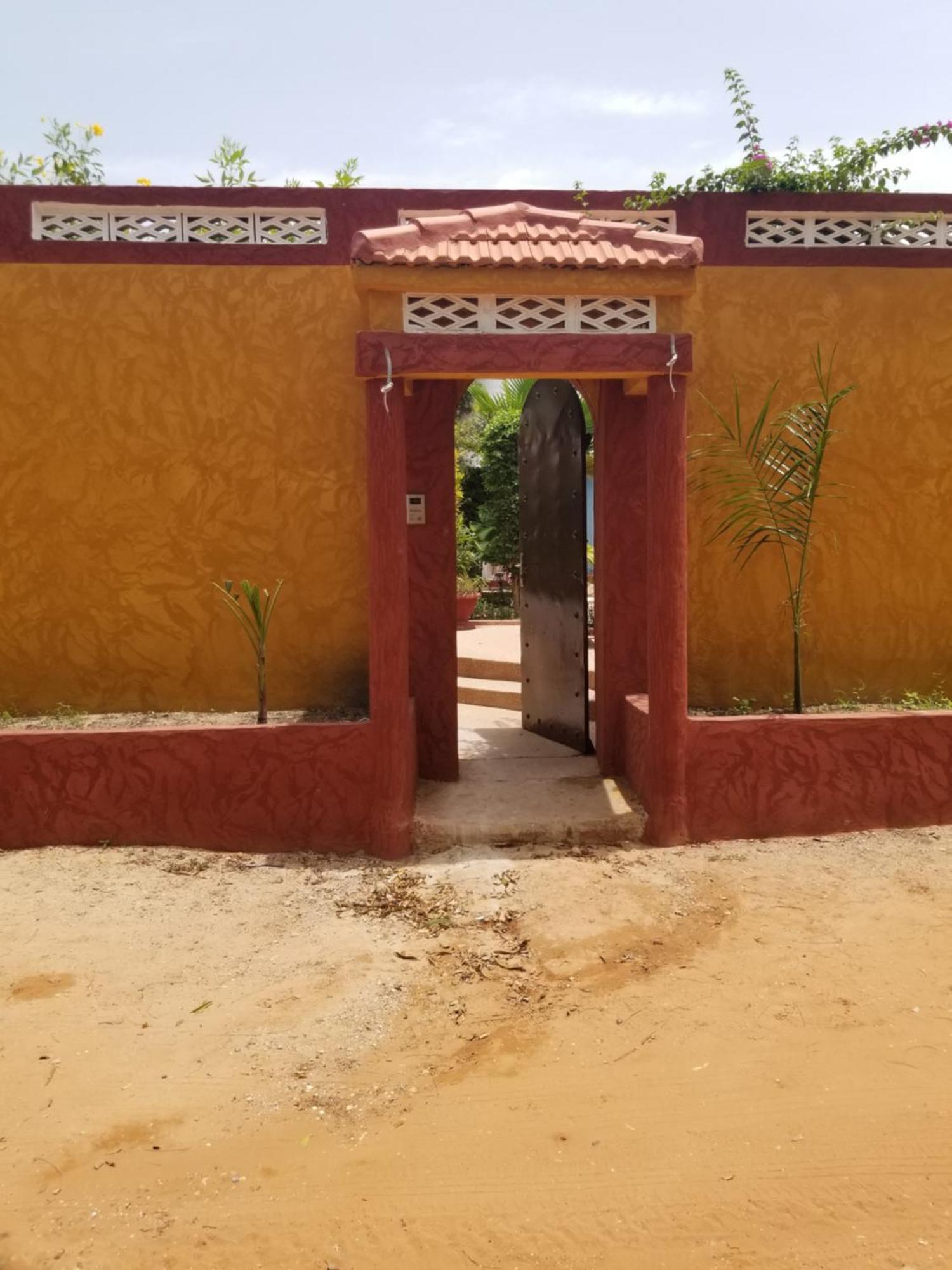 Chez Fatima Et Herve Somone Bagian luar foto